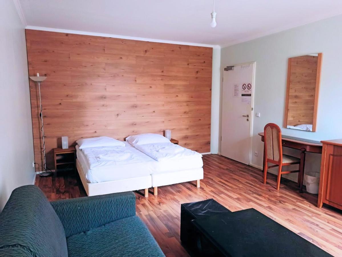 Puschkin Rooms Berlin Bagian luar foto