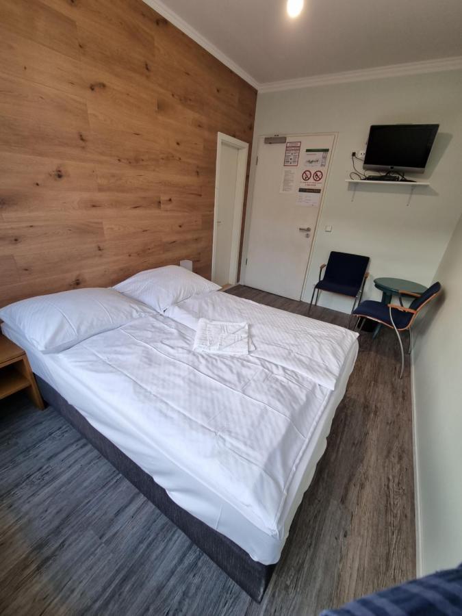Puschkin Rooms Berlin Bagian luar foto