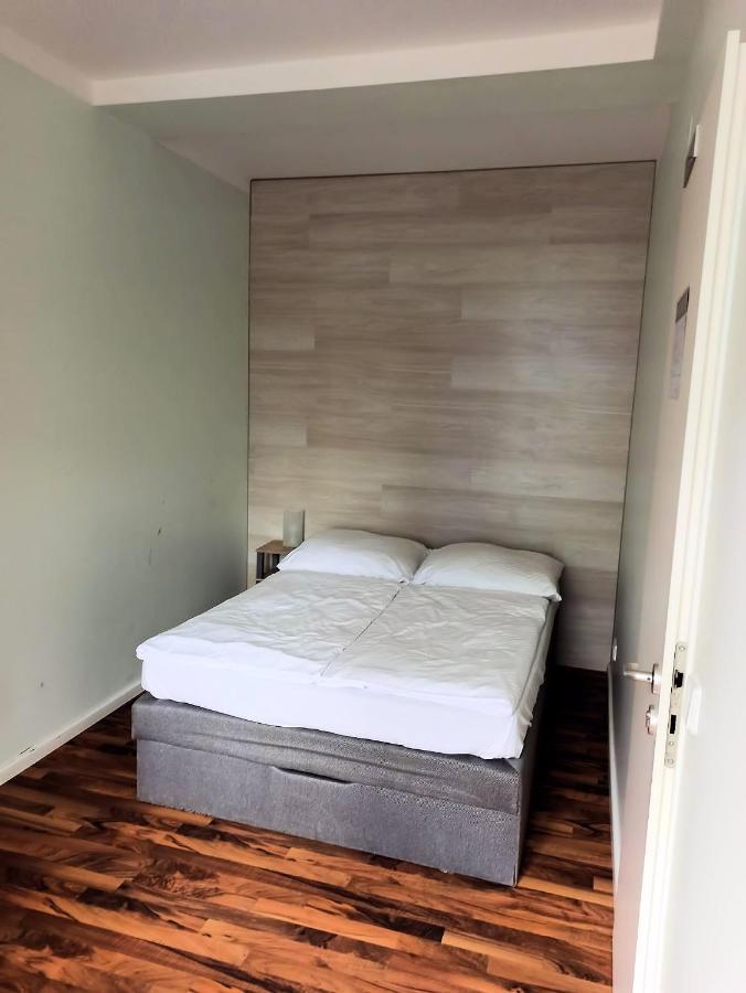 Puschkin Rooms Berlin Bagian luar foto