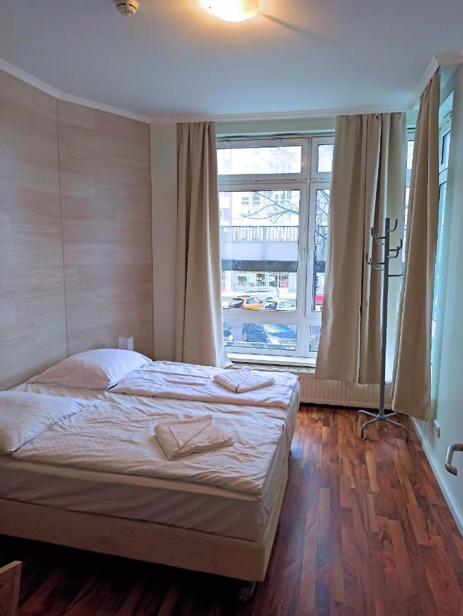 Puschkin Rooms Berlin Bagian luar foto
