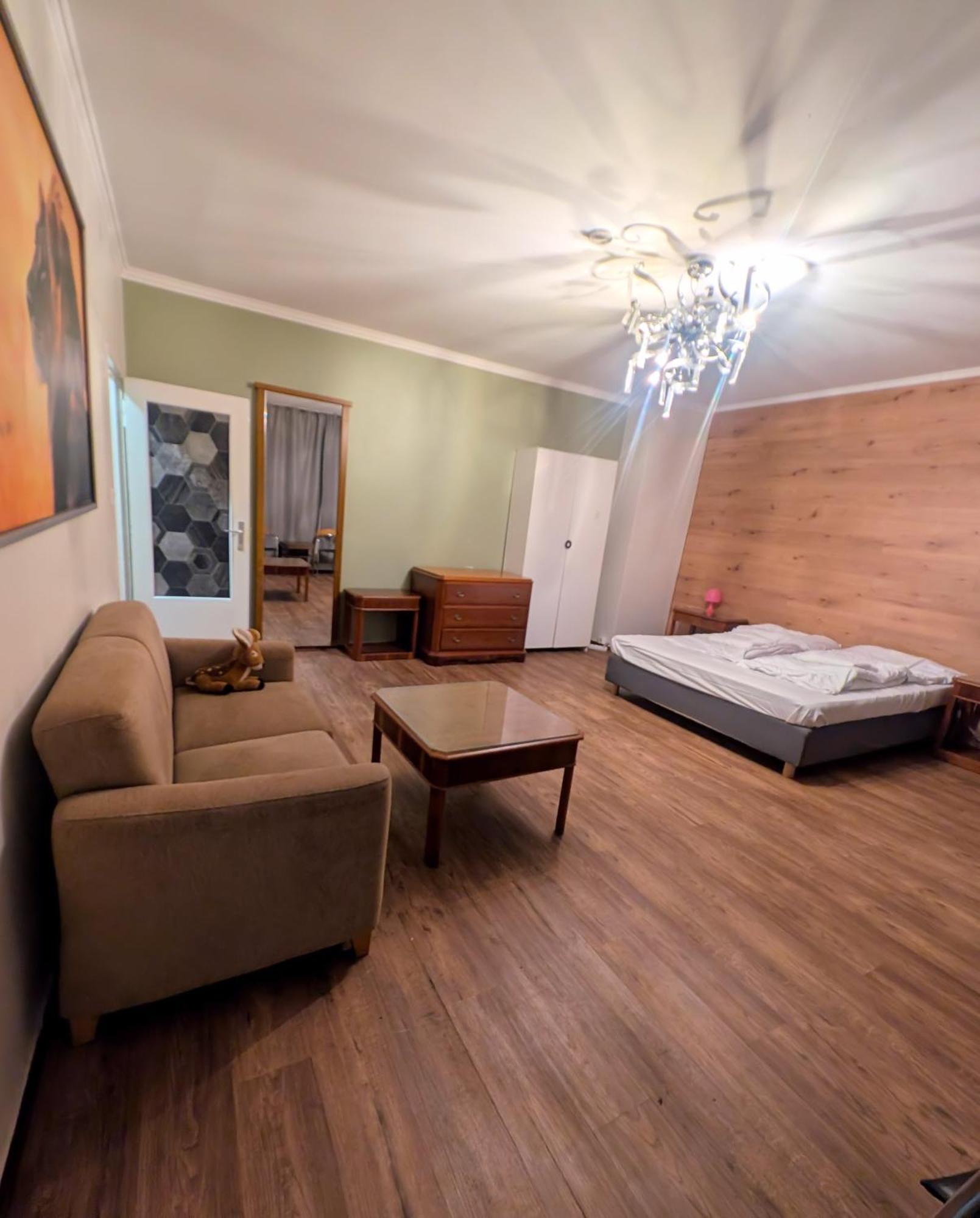 Puschkin Rooms Berlin Bagian luar foto