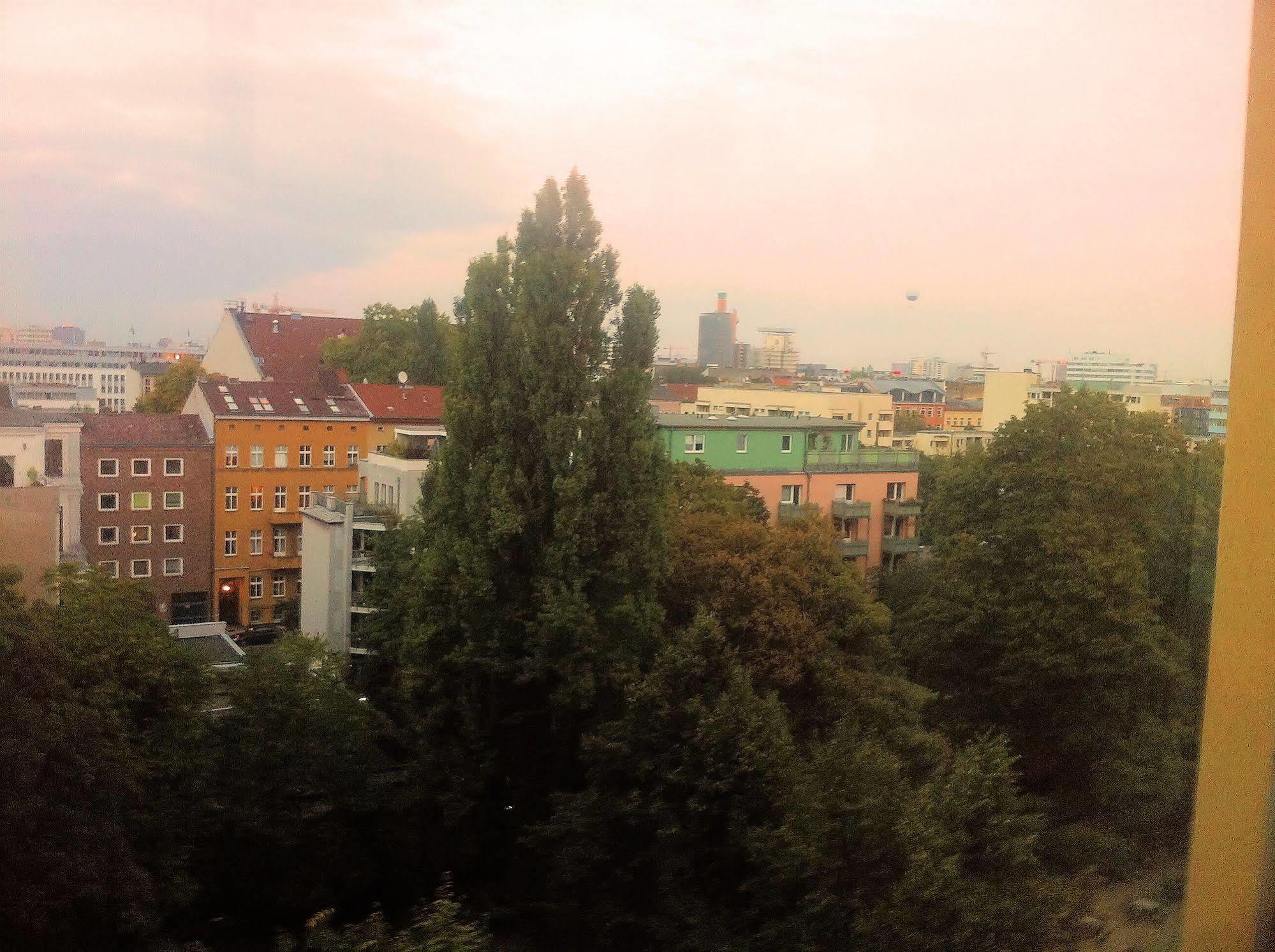 Puschkin Rooms Berlin Bagian luar foto